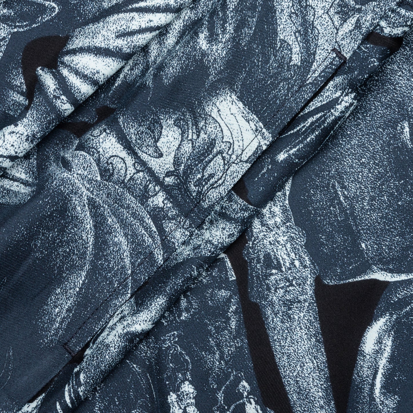 Silk Bermuda Shorts with Hubert Objects - Black/Navy