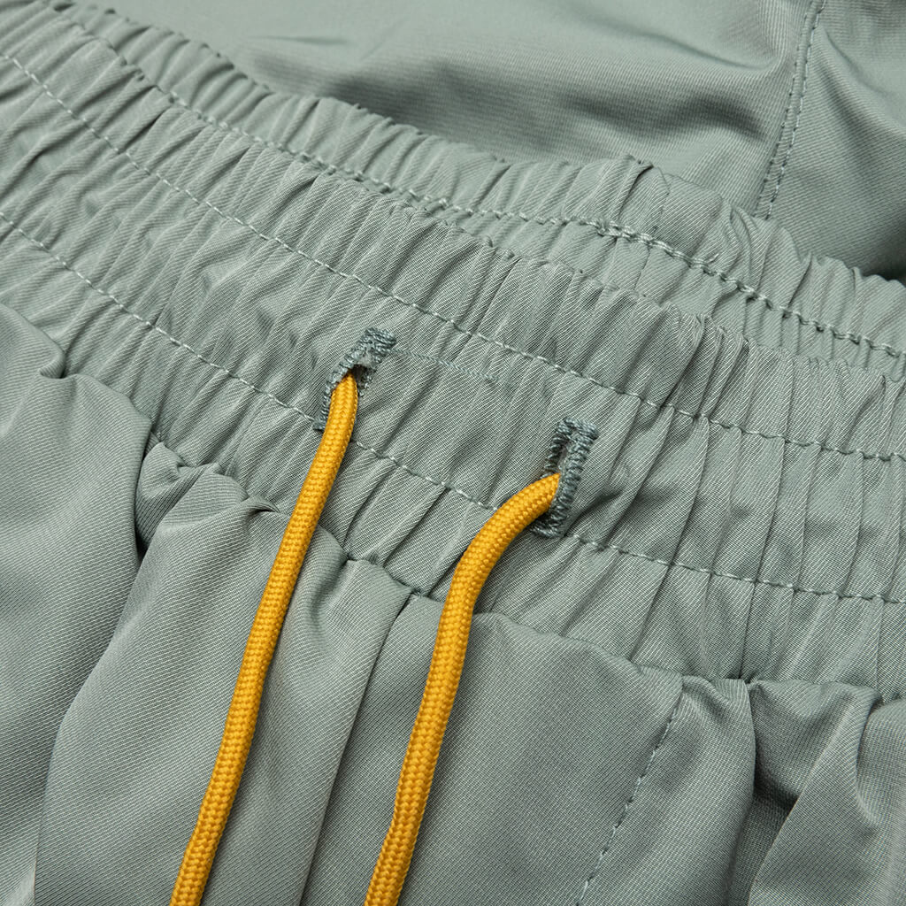 Senna Flight Short - Sage/Creme