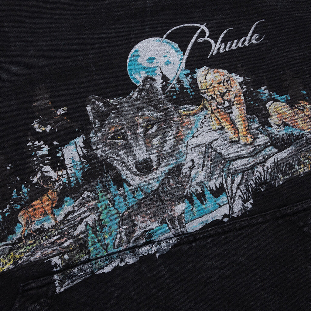 Wolf In Nature Graphic Crewneck - Black