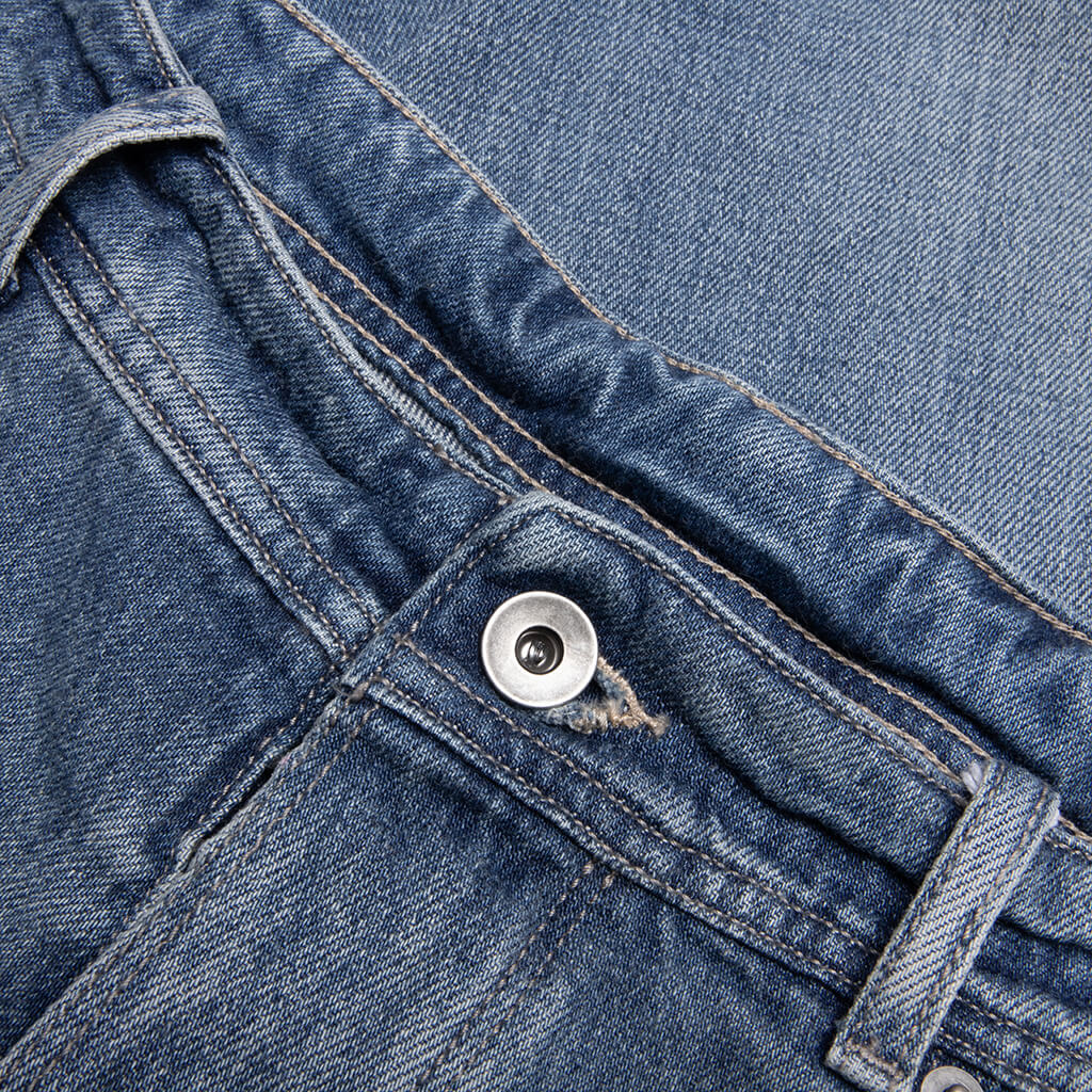 Stud Denim Shorts - Light Blue