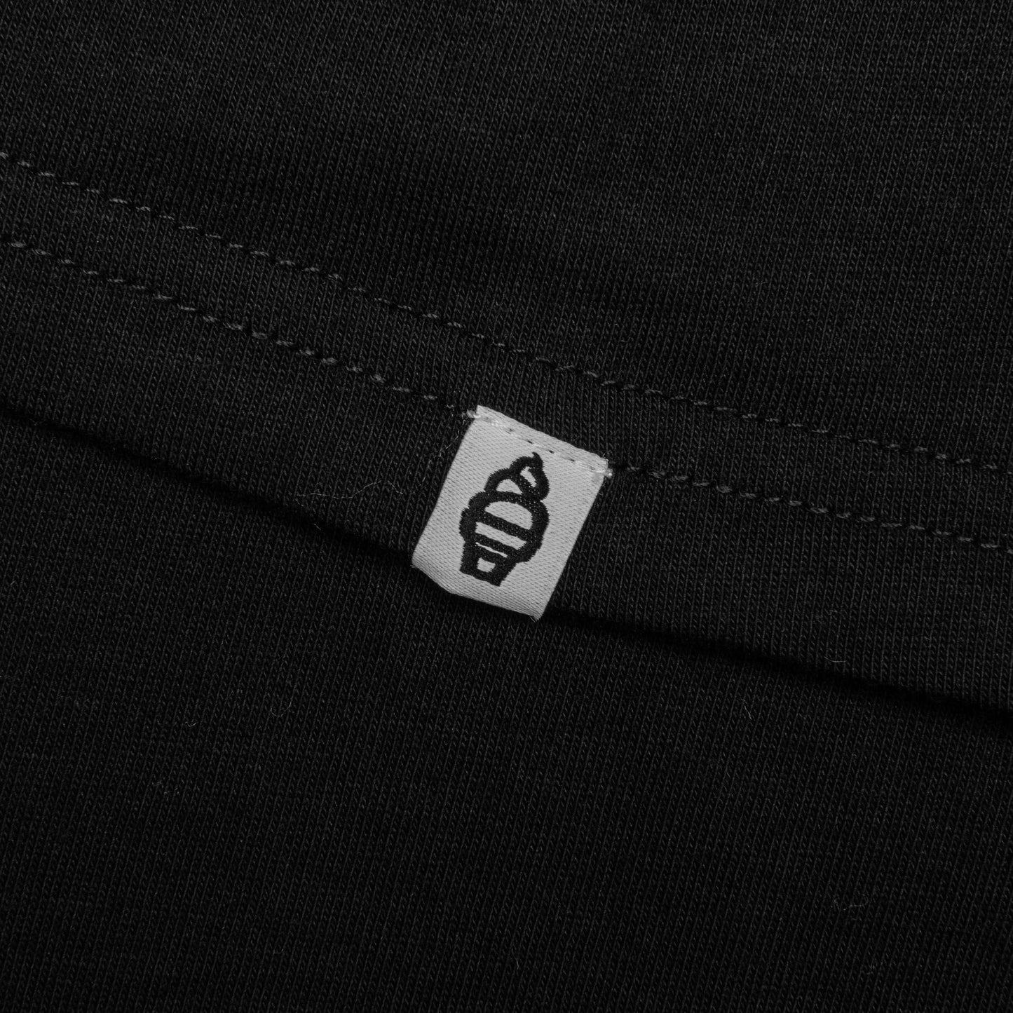 Snowfall S/S Tee - Black