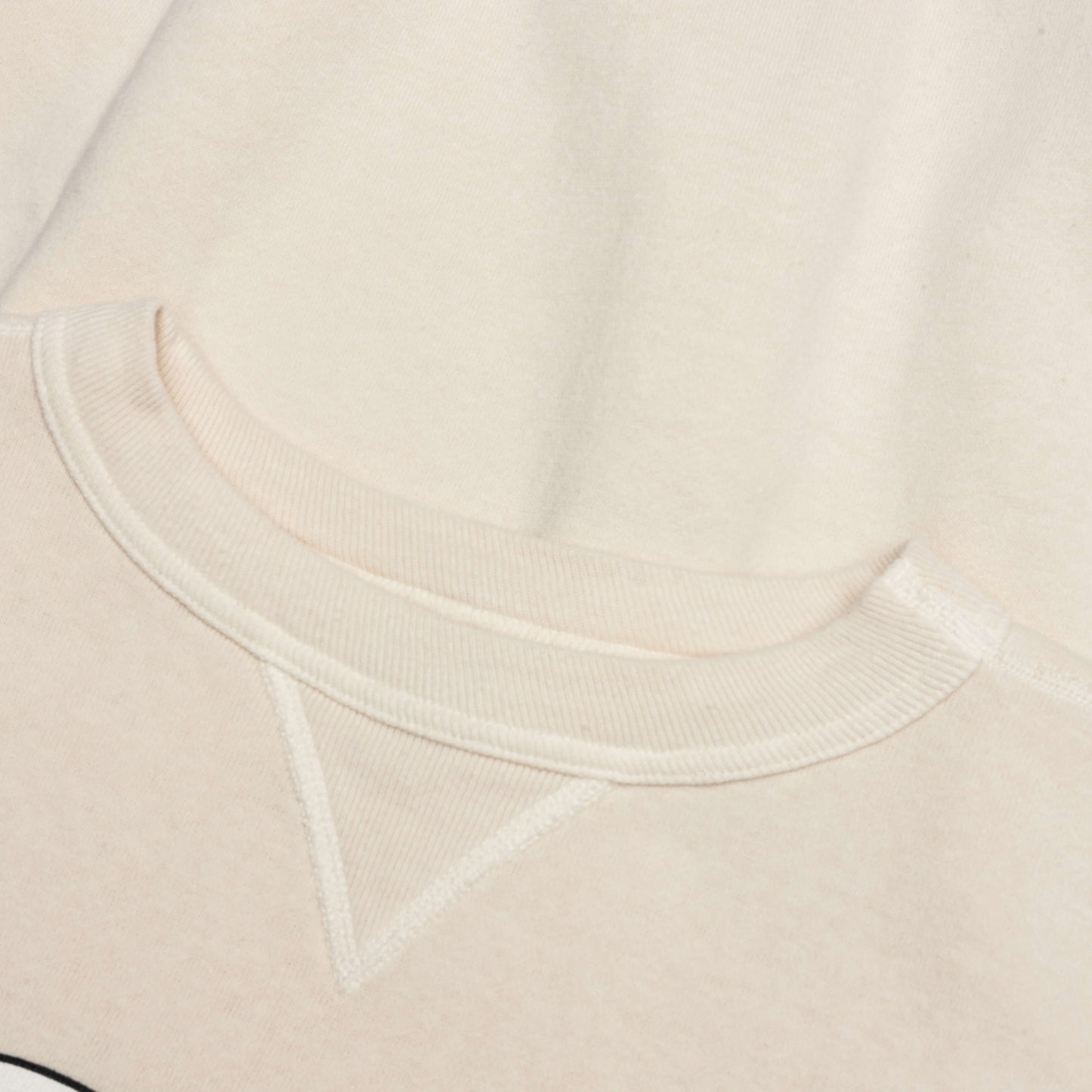 Tsuriami Sweatshirt - White