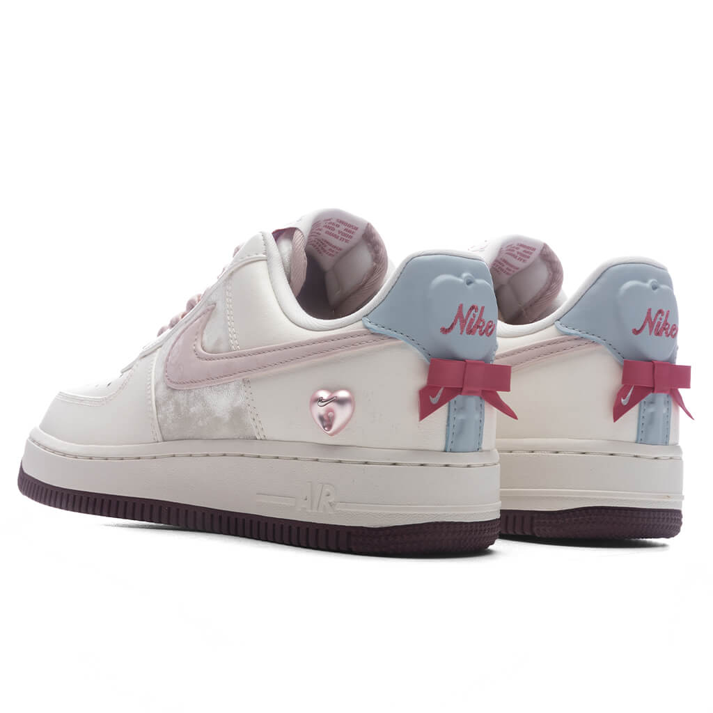 Women's Air Force 1 '07 'Valentine's Day' - Sail/Silt Red/Light Armory Blue