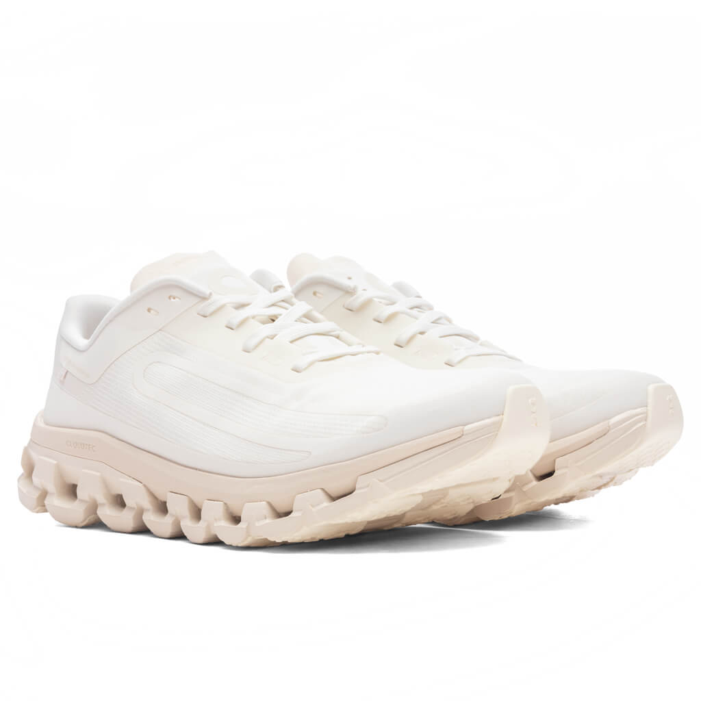 Women's Cloudflow 4 - White/Moon