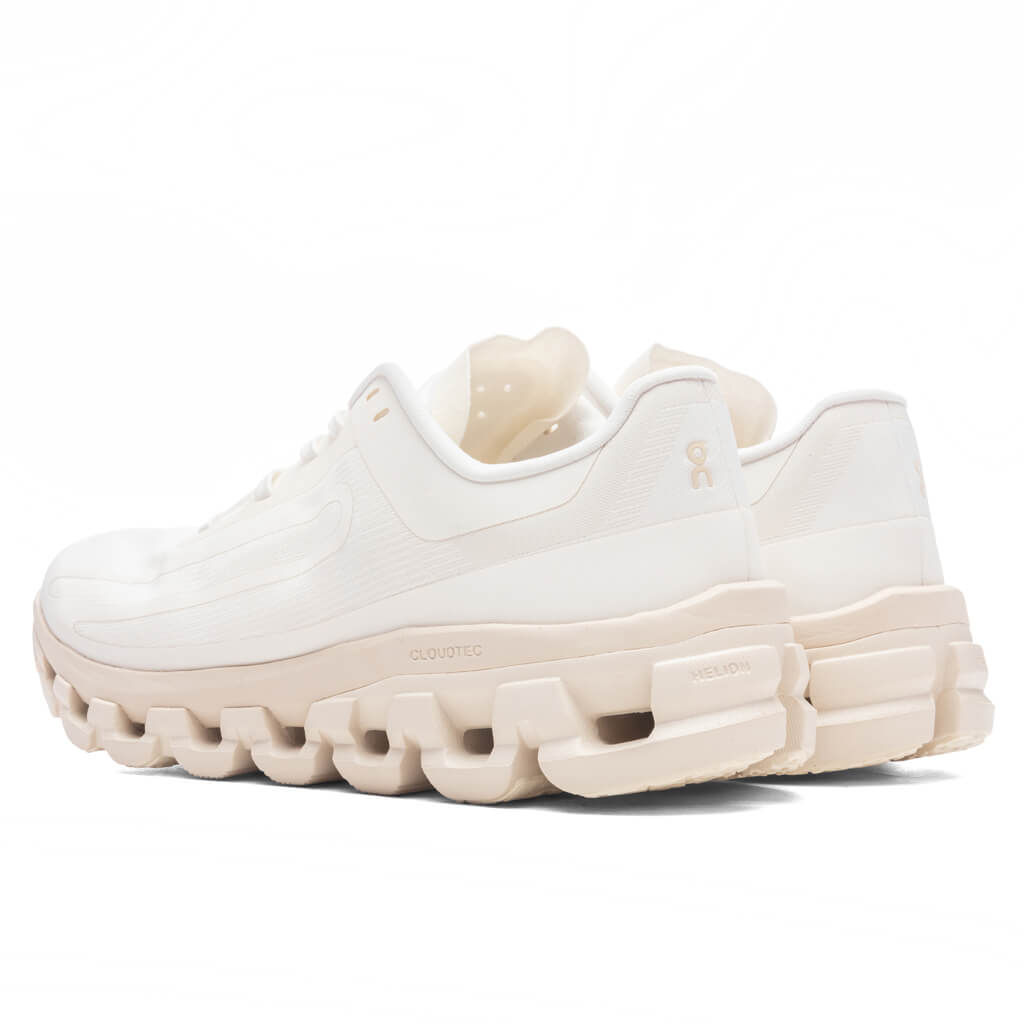 Women's Cloudflow 4 - White/Moon