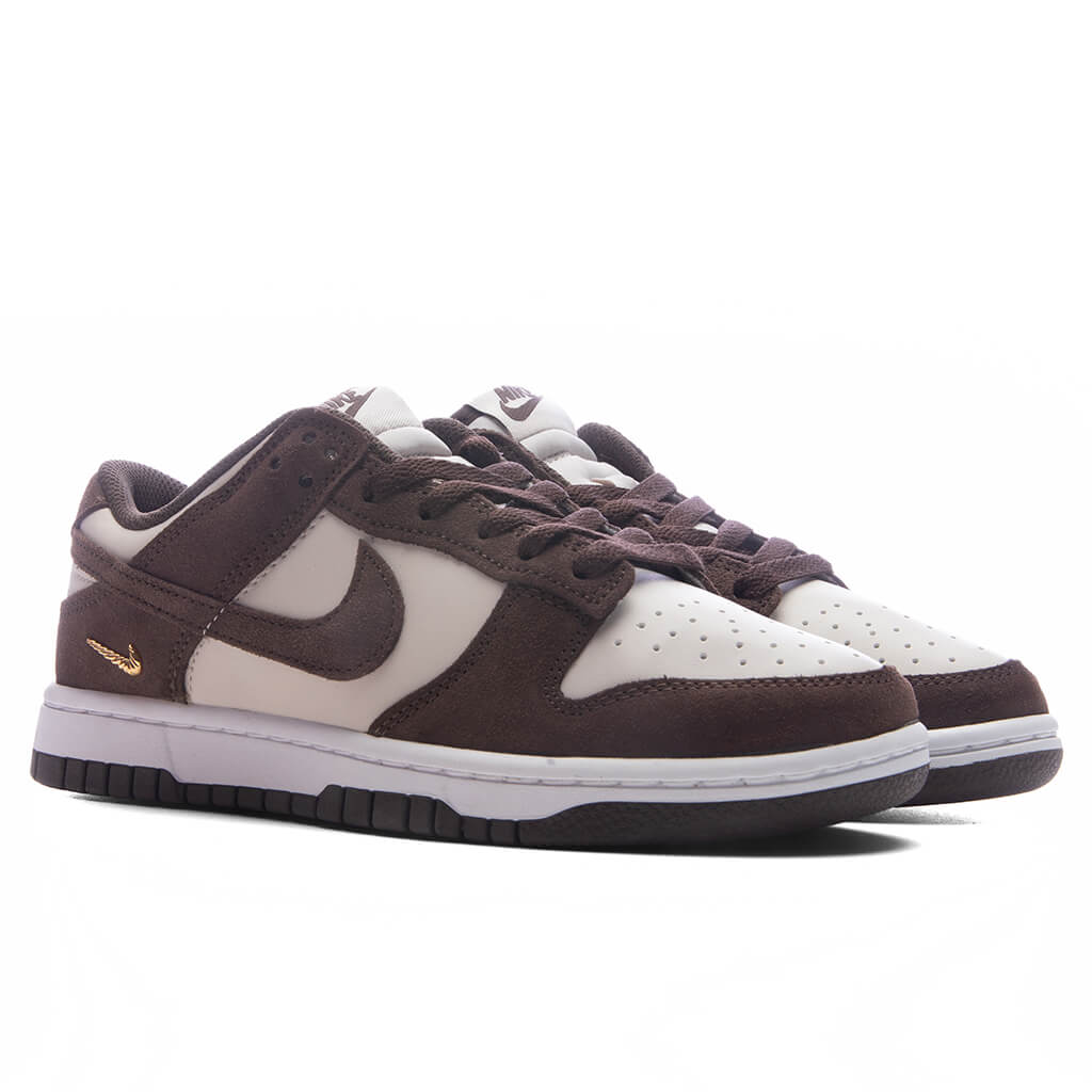 Women's Dunk Low SE - Light Orewood Brown/Baroque Brown/White