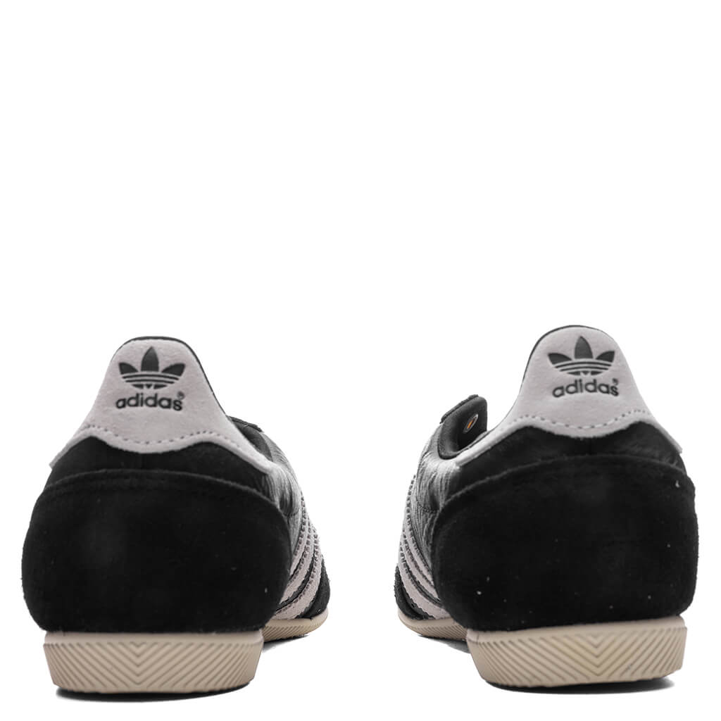 Women's Japan - Core Black/Footwear White/Gold Metallic