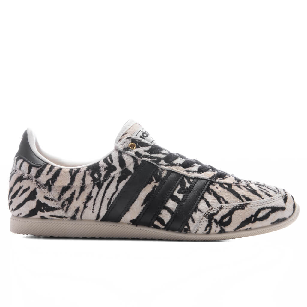 Women's Japan - Off White/Core Black/Core Black