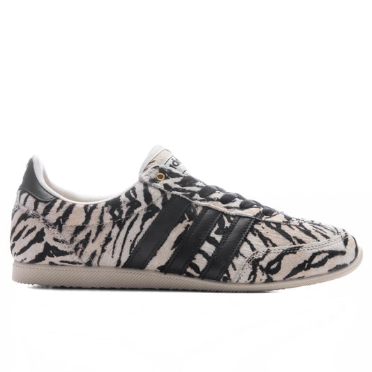 Women's Japan - Off White/Core Black/Core Black