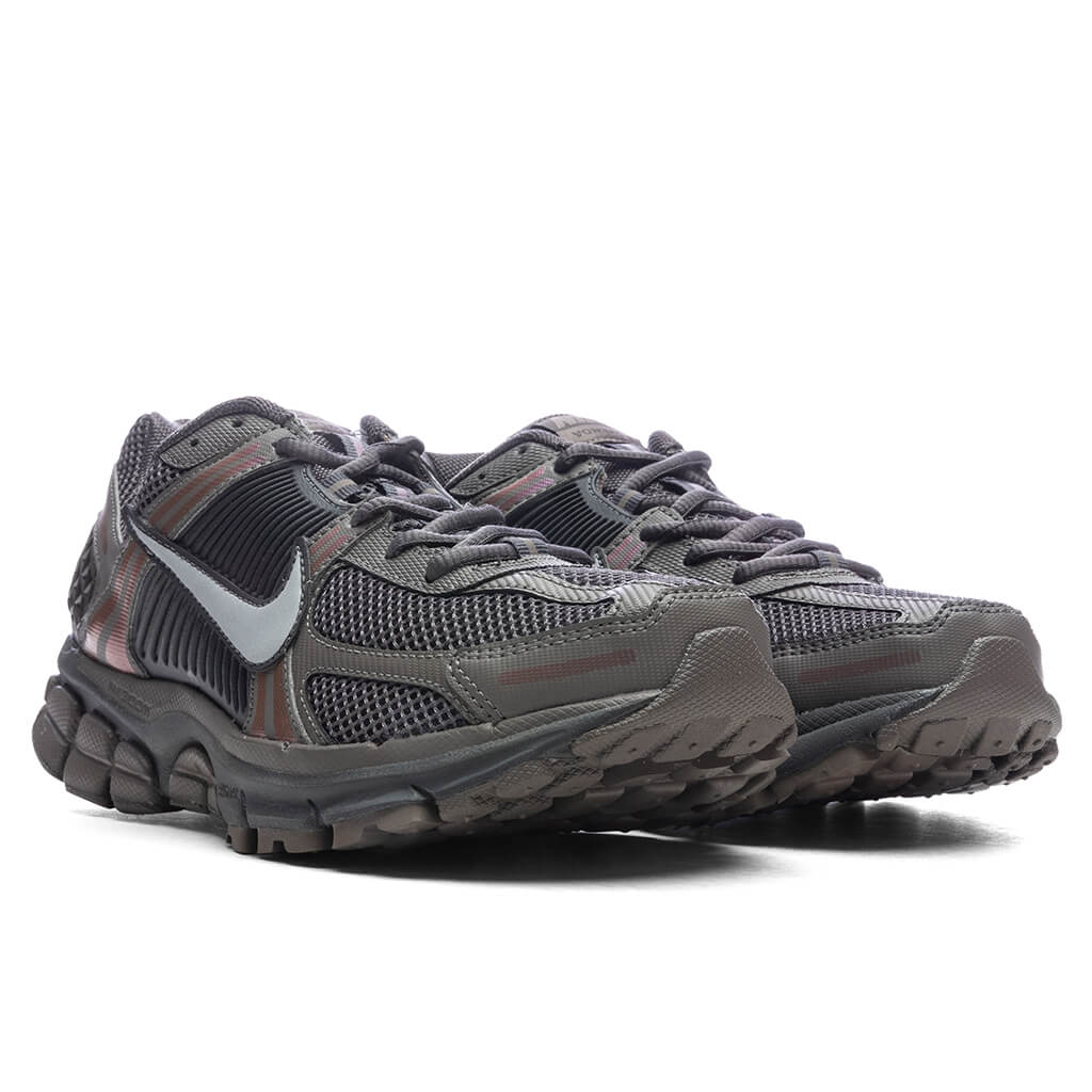 Zoom Vomero 5 - Cave Stone/Metallic Silver/Multi-Color