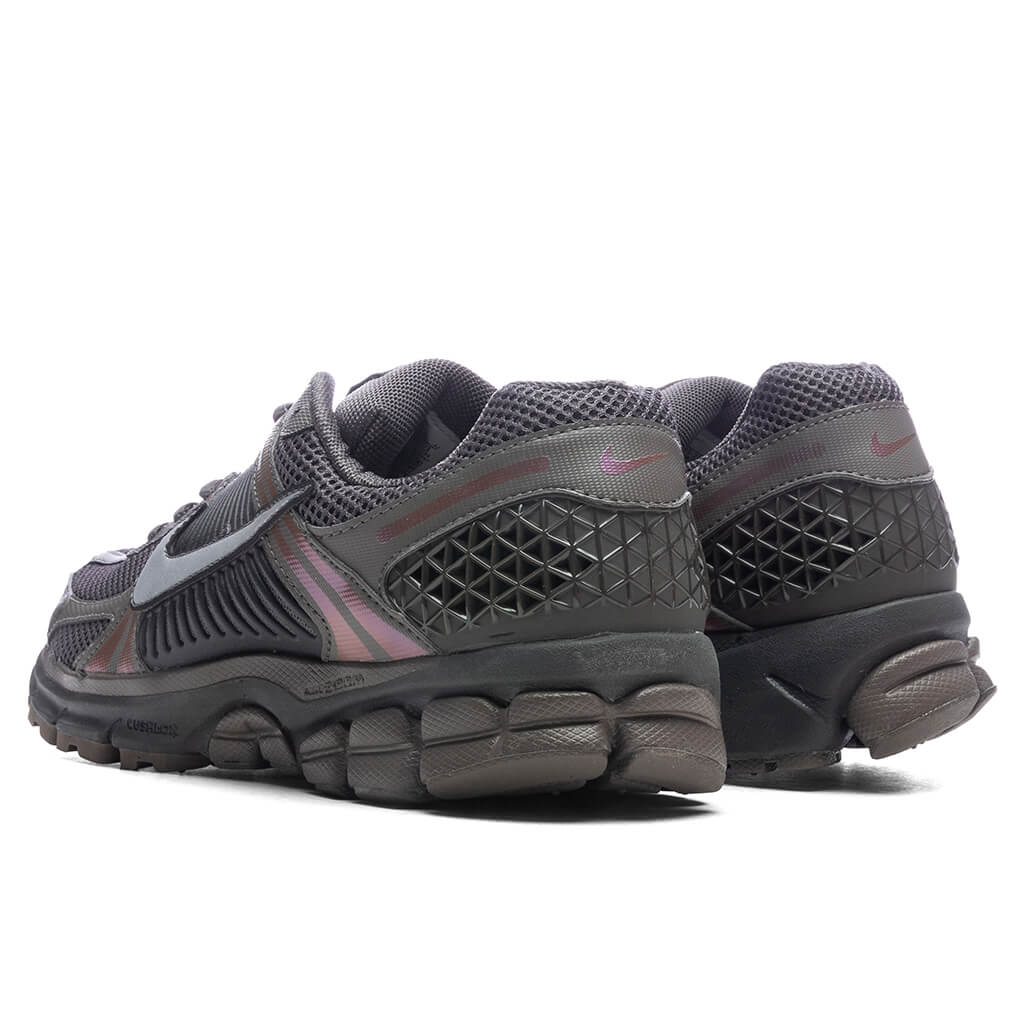 Zoom Vomero 5 - Cave Stone/Metallic Silver/Multi-Color