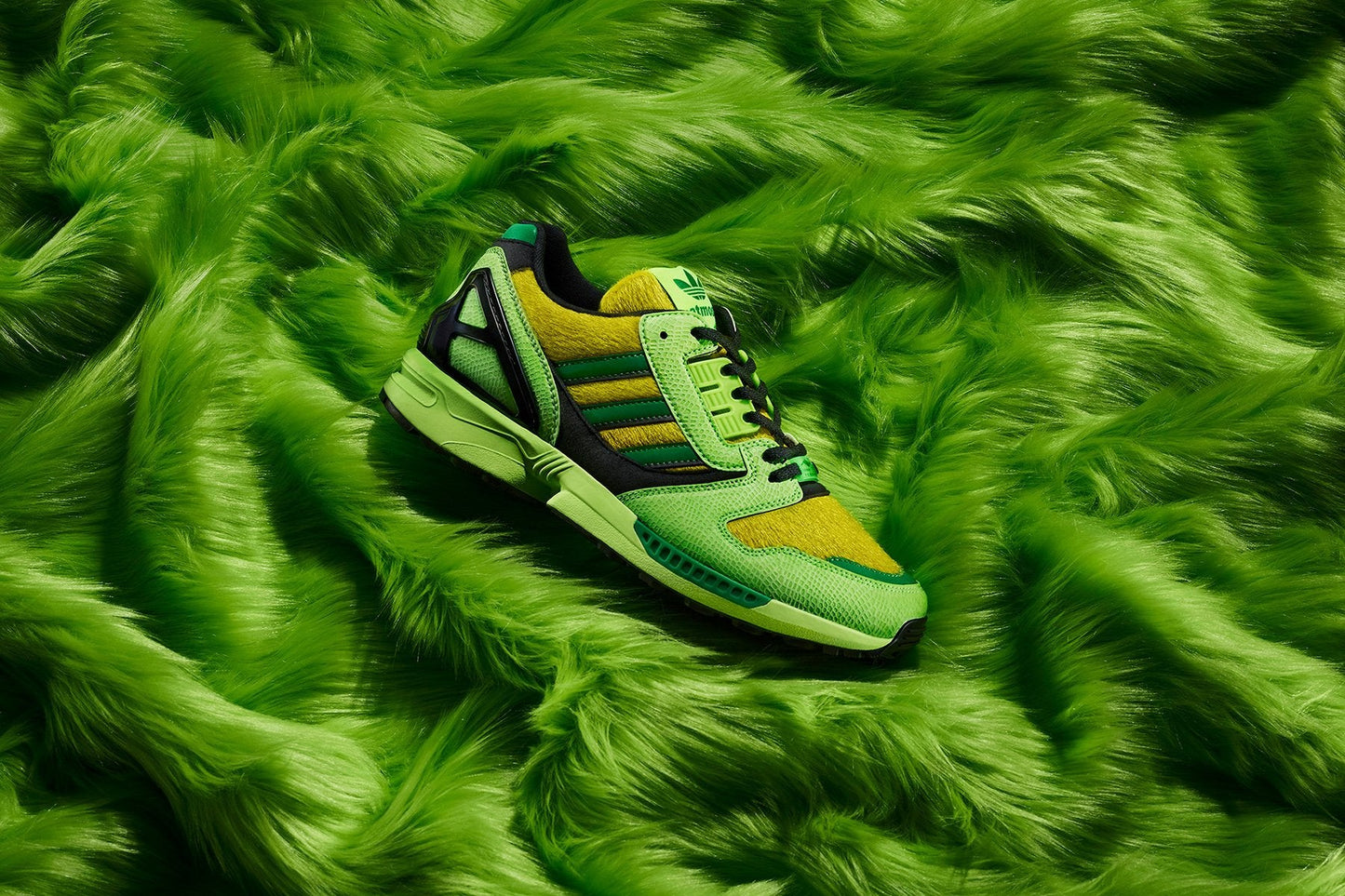 adidas Originals x atmos ZX 8000 - Solar Green/Black