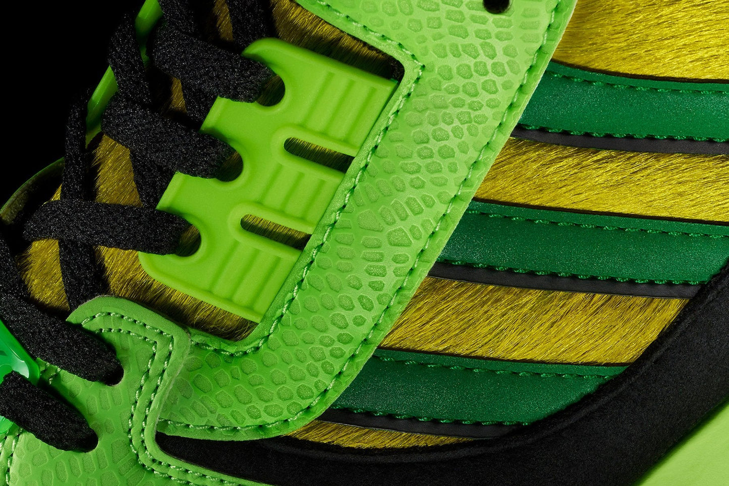 adidas Originals x atmos ZX 8000 - Solar Green/Black
