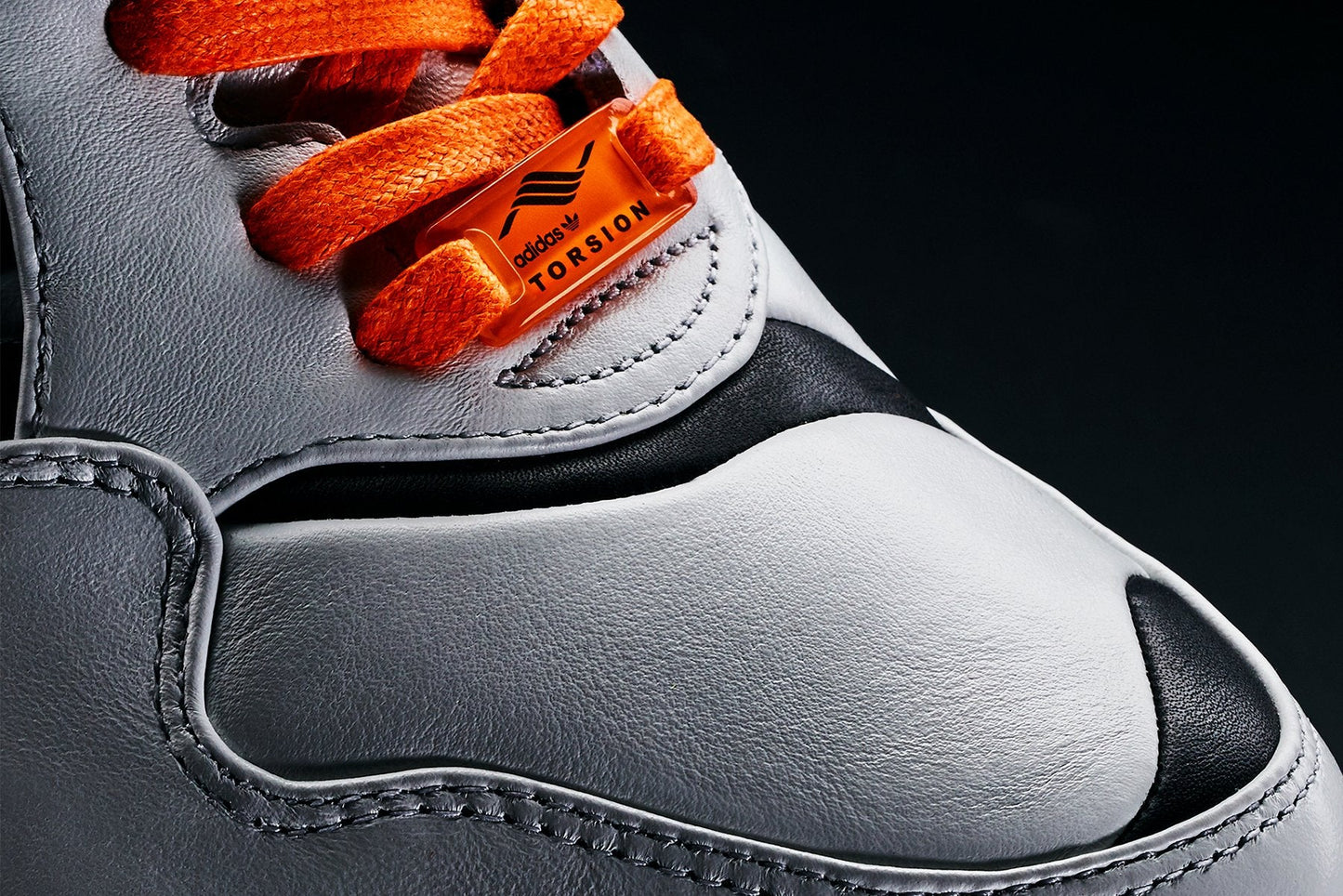 adidas Originals x Juventus ZX 6000 - White/Core Black