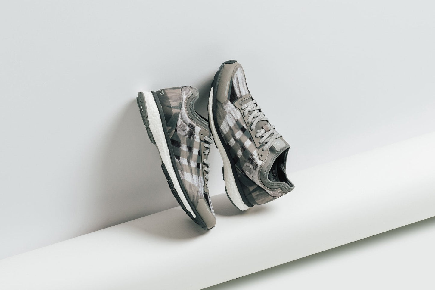 adidas Originals x UNDEFEATED Adizero Adios - Shift Grey/Cinder/Utility Black