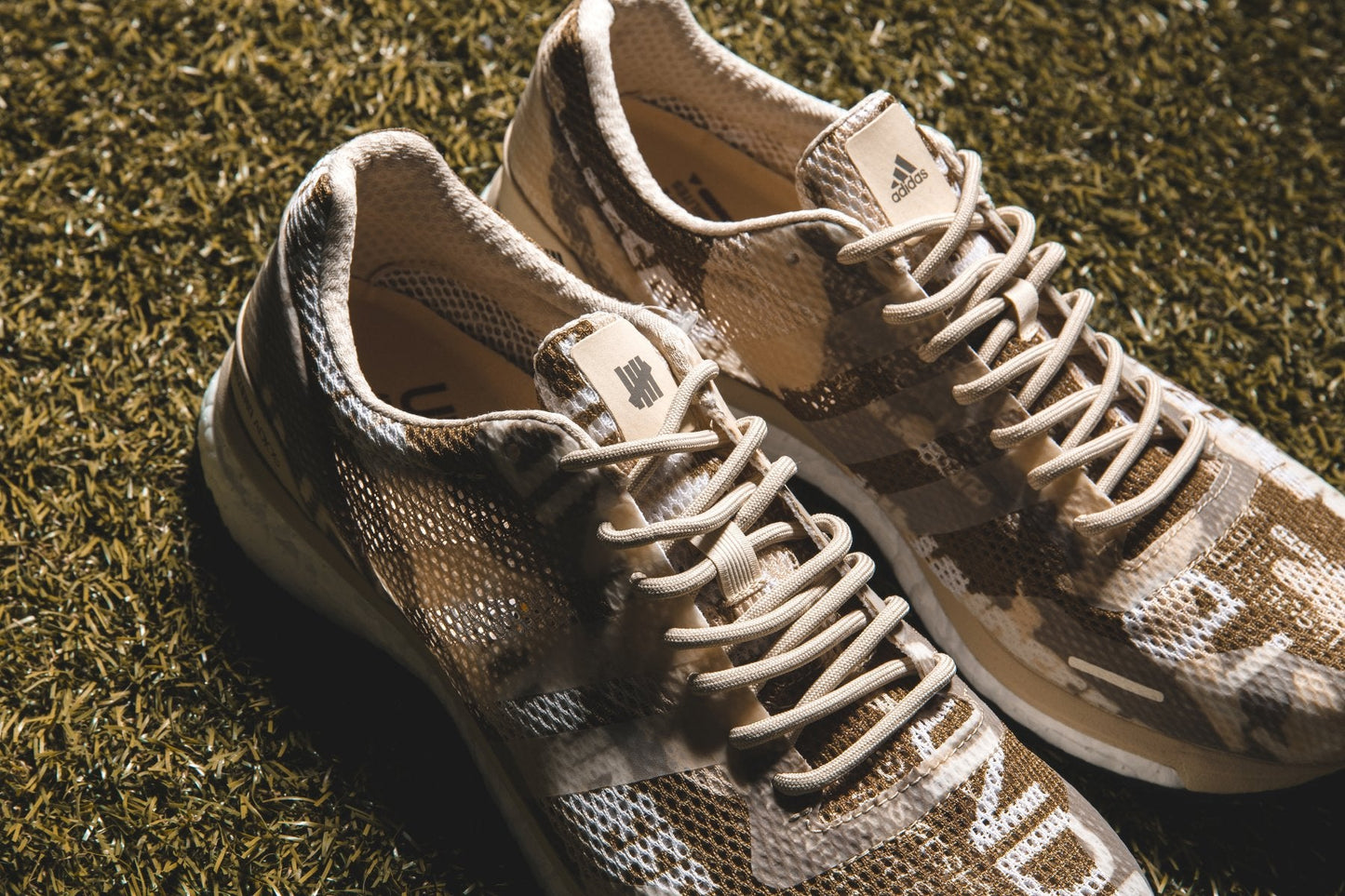 adidas Originals x UNDEFEATED Adizero Adios - SUPCOL/Core Black/Flat White