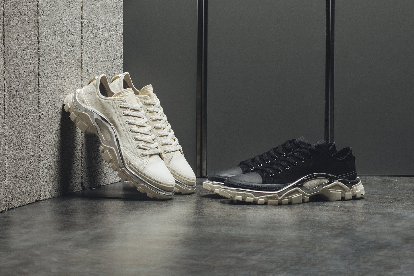 adidas Originals x Raf Simons Detroit Runner - Core Black/Core White