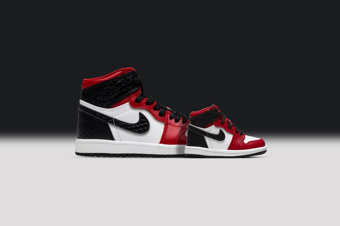 Air Jordan 1 High OG (PS) "Satin Red" - Gym Red/Black