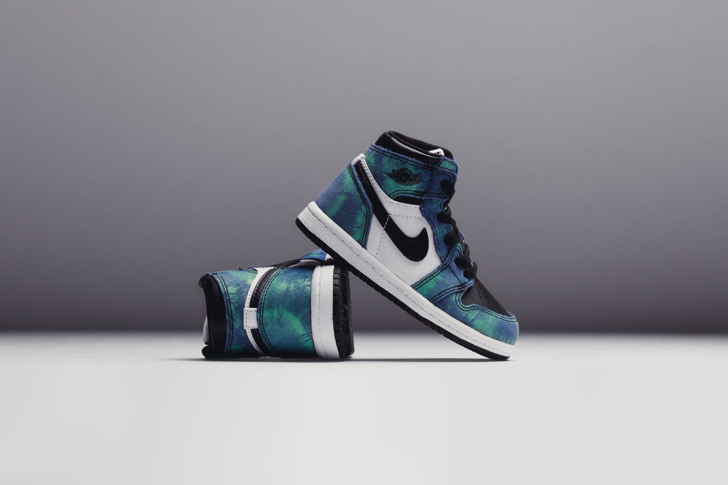 Air Jordan 1 High OG (TD) "Tie-Dye" - White/Black/Aurora Green