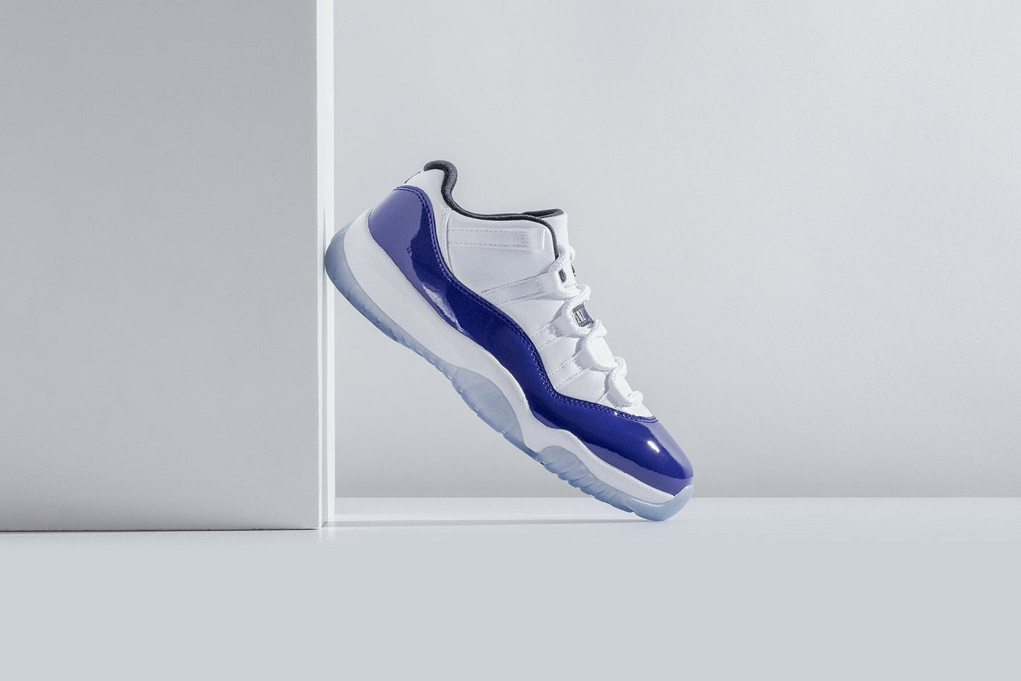 Women's Air Jordan 11 Retro Low "Concord" - White/Black/Concord
