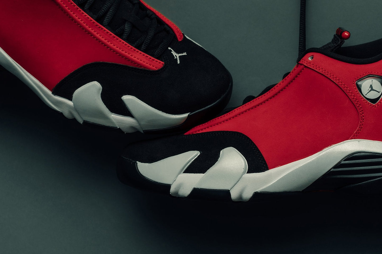 Air Jordan 14 Retro "Toro" - Black/Gym Red/White