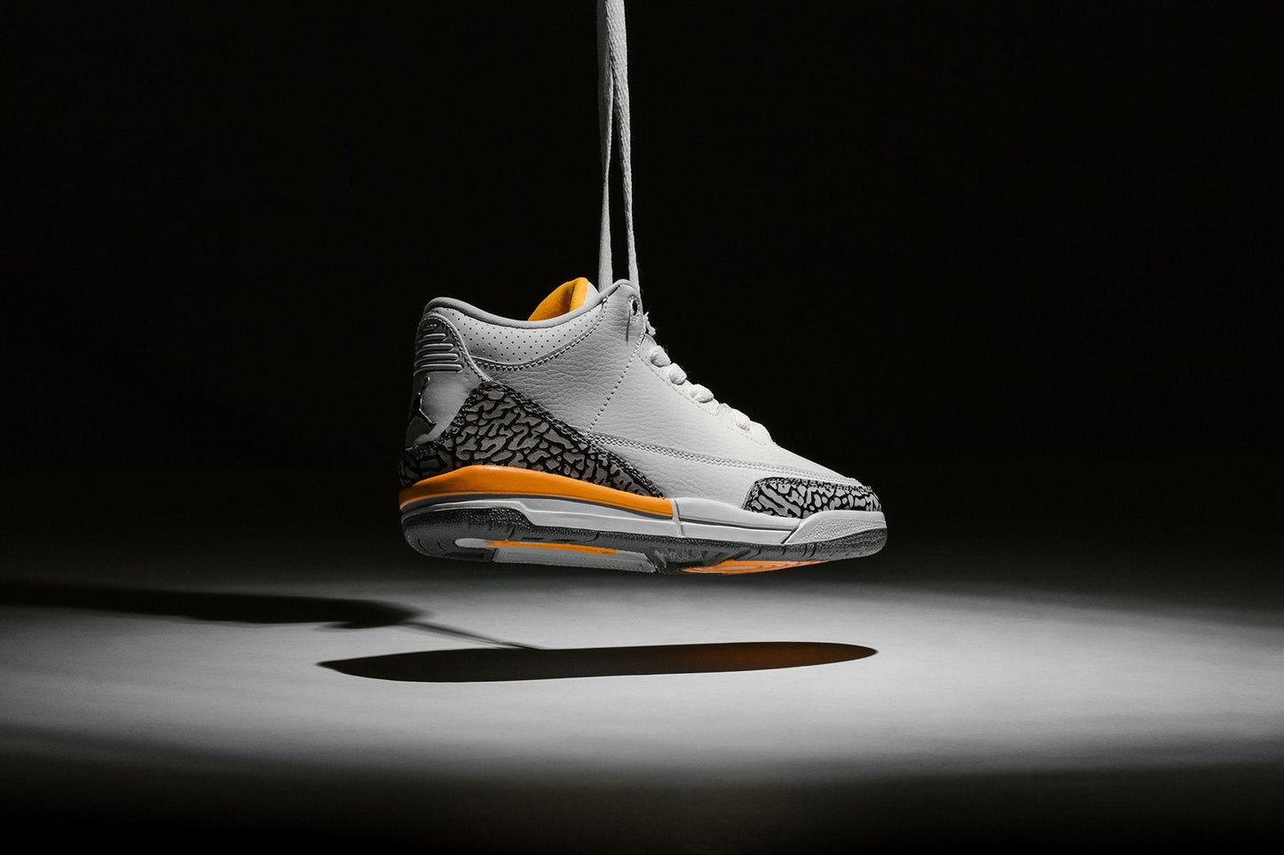 Air Jordan 3 Retro (PS) "Laser Orange" - White/Black