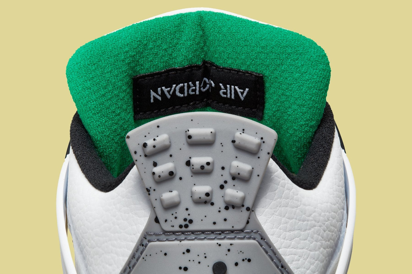 Women's Air Jordan 4 Retro "Rasta" - White/University Red/Lucid Green