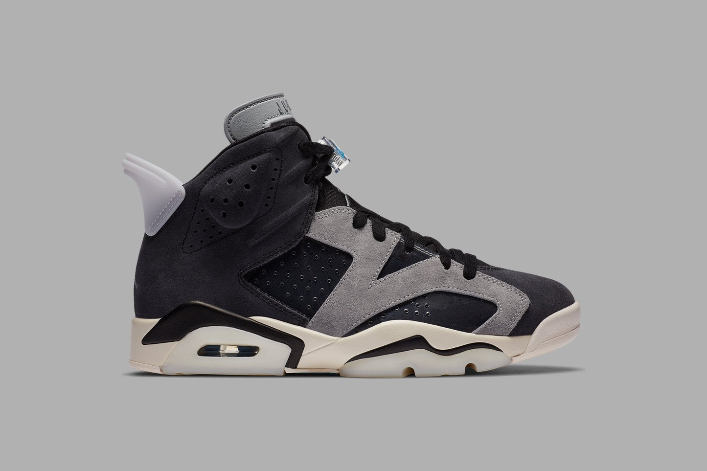 Women's Air Jordan 6 Retro "Light Smoke" - Black/Chrome