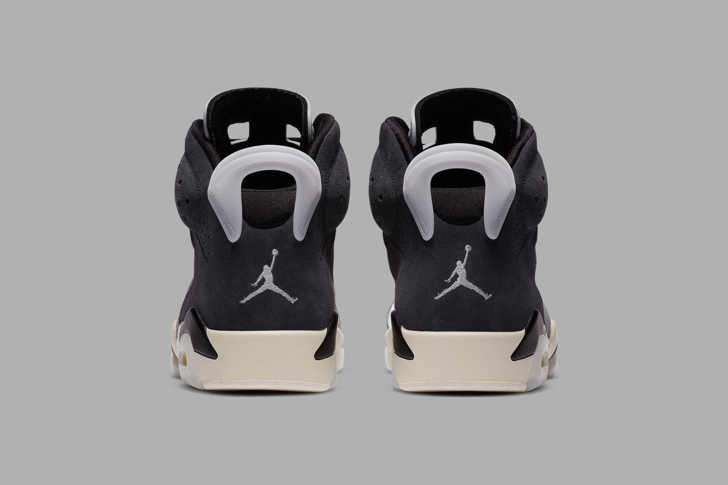 Women's Air Jordan 6 Retro "Light Smoke" - Black/Chrome
