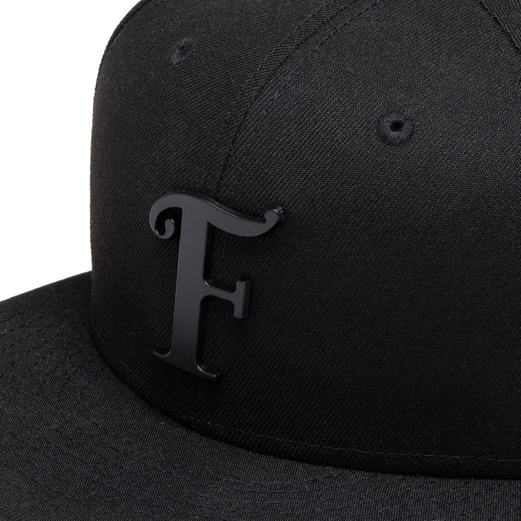 Feature x New Era Metal F Fitted - Black