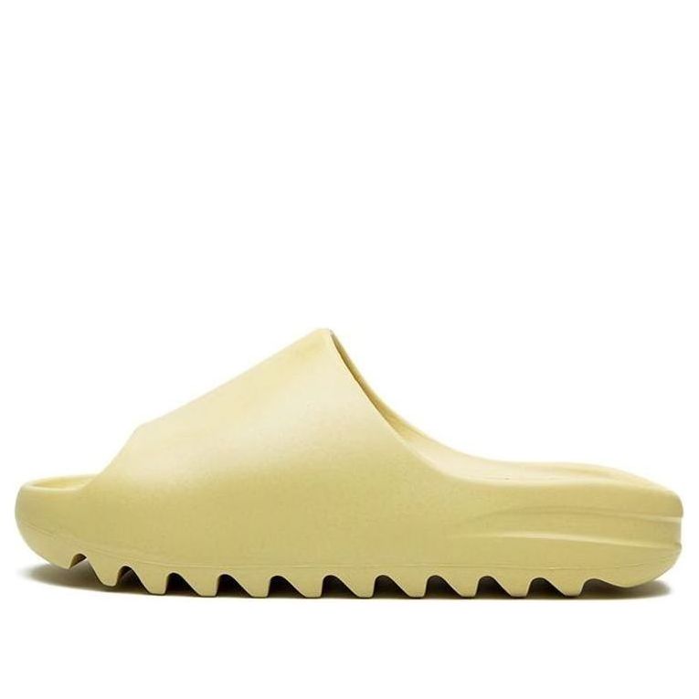 adidas Yeezy Slide 'Desert Sand' FW6344