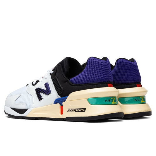 997 Sport - Munsell White/Deep Blue