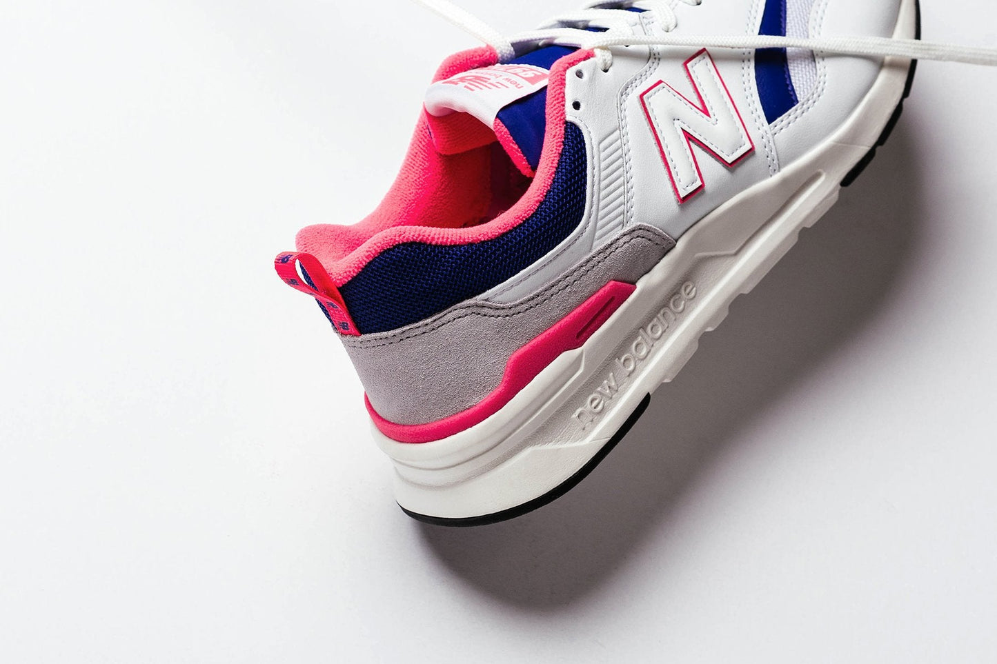 997H - White/Pink