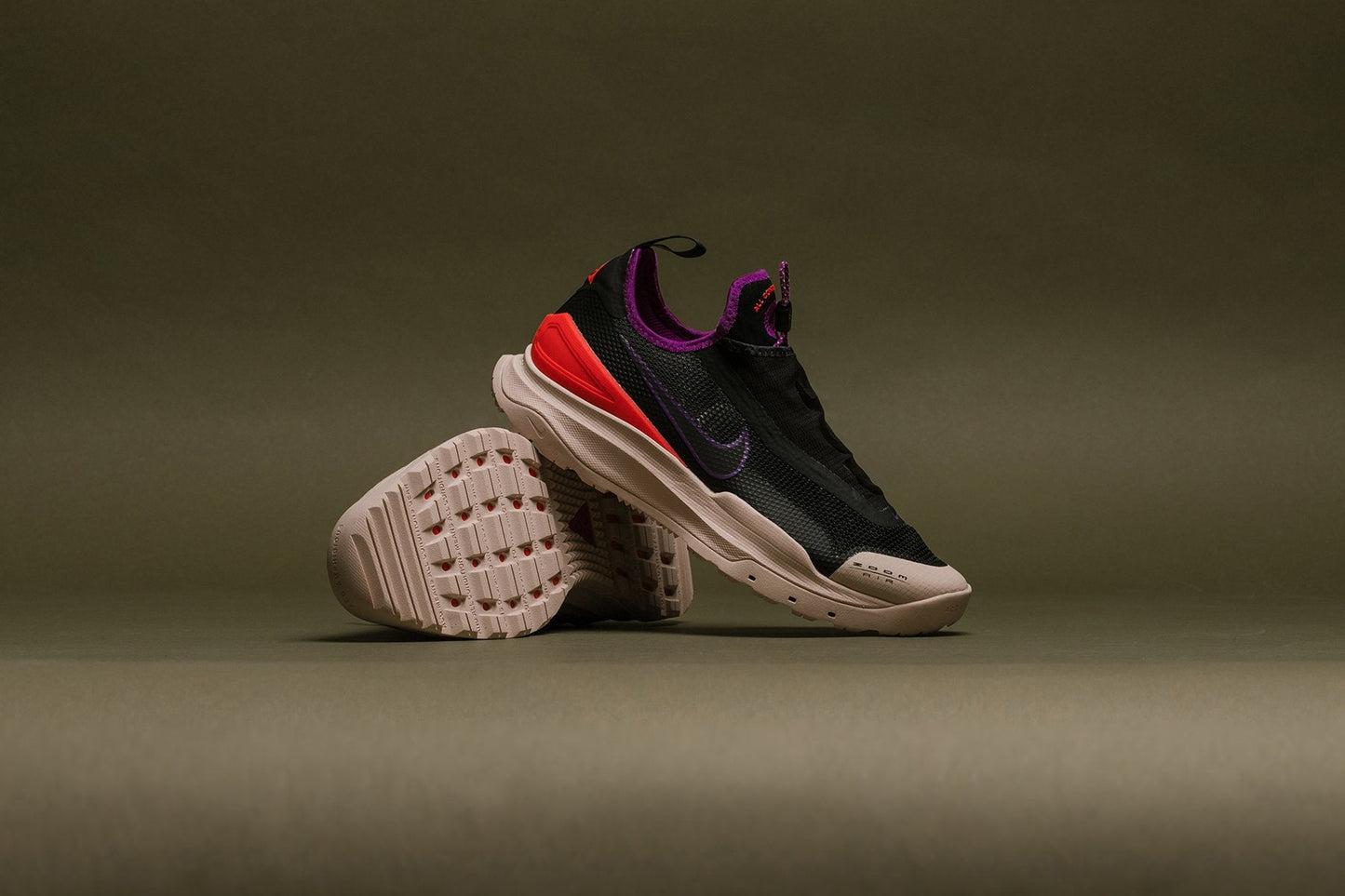 ACG Zoom Air AO - Black/Laser Crimson