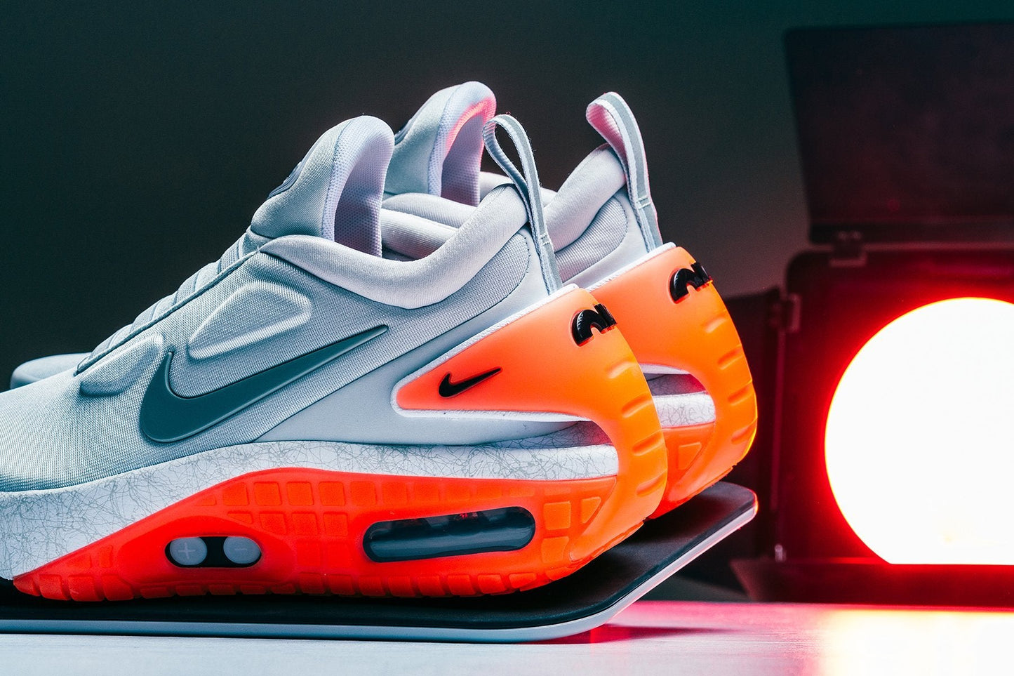 Adapt Auto Max "Infrared" - Pure Platinum/Particle Grey