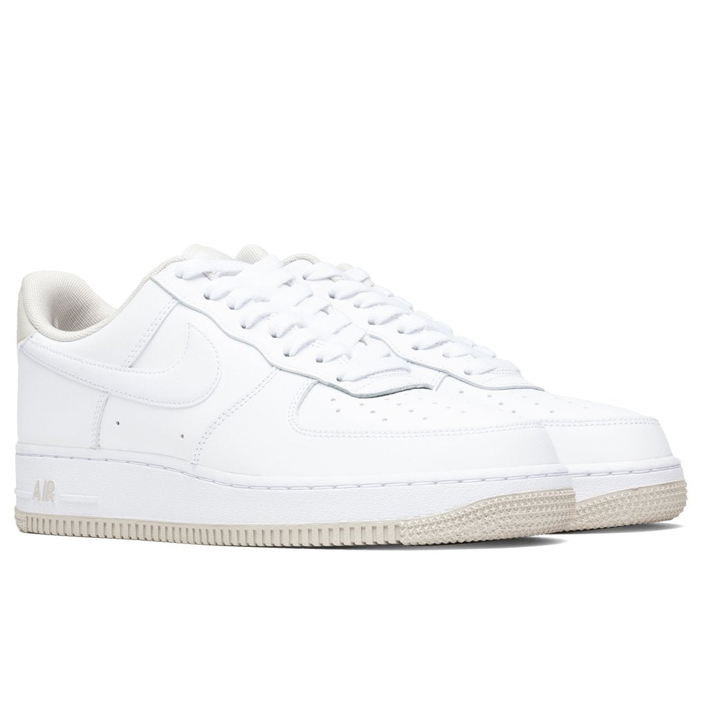 Air Force 1 '07 - White/Light Bone