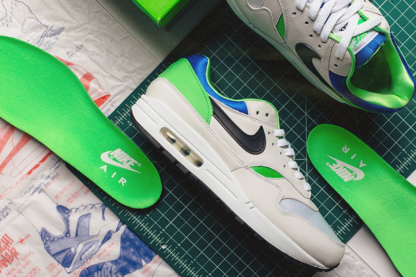 Air Max 1 DNA Ch. 1 - White/Royal Blue/Scream Green