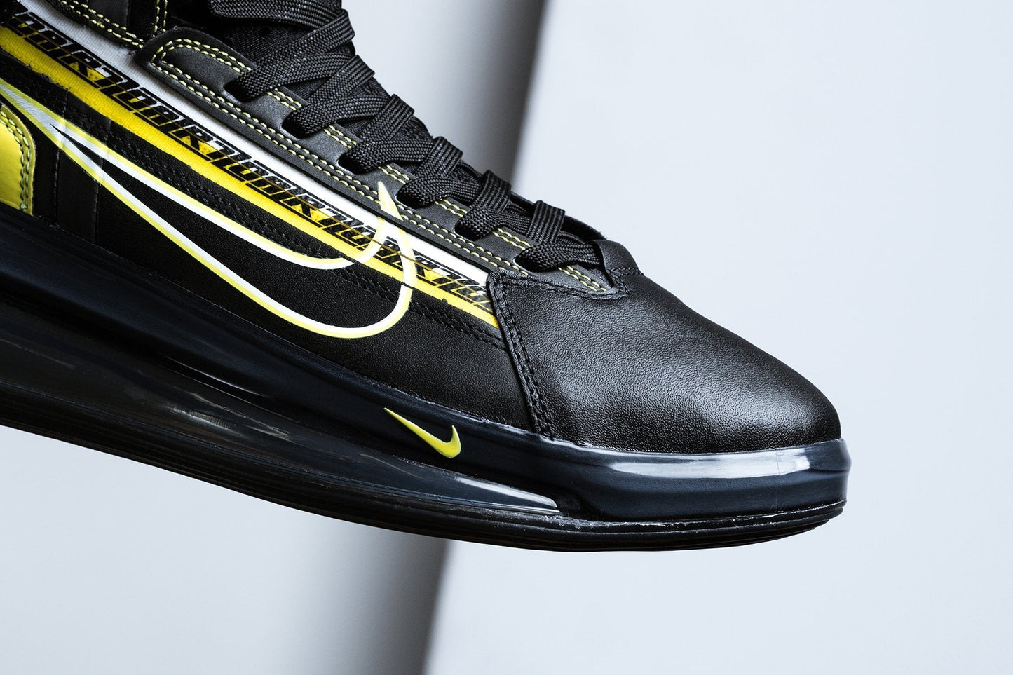 Air Max 720 Saturn AS QS - Black/Dynamic Yellow/University Red