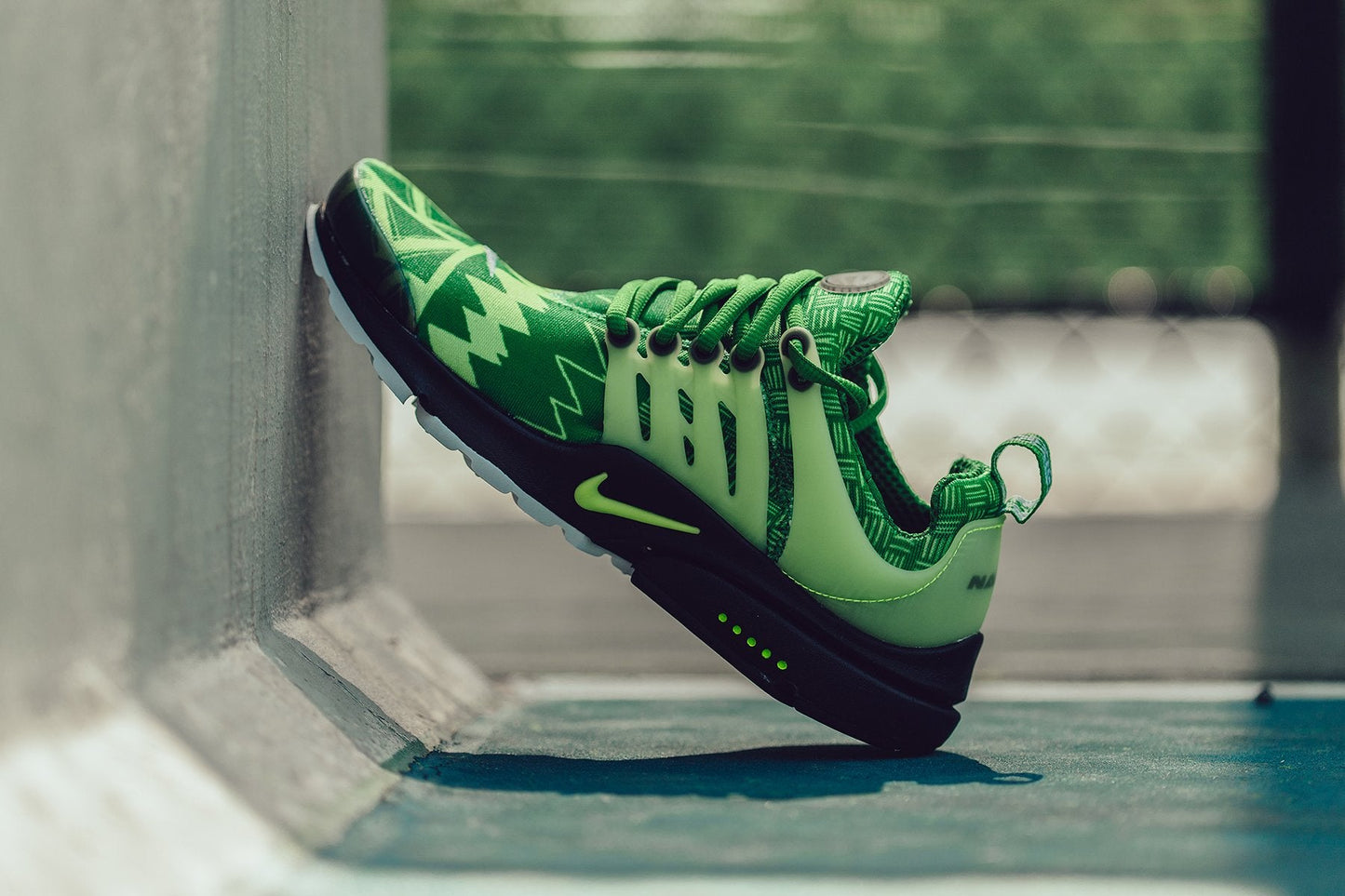 Air Presto "Naija" - Pine Green/Green Strike