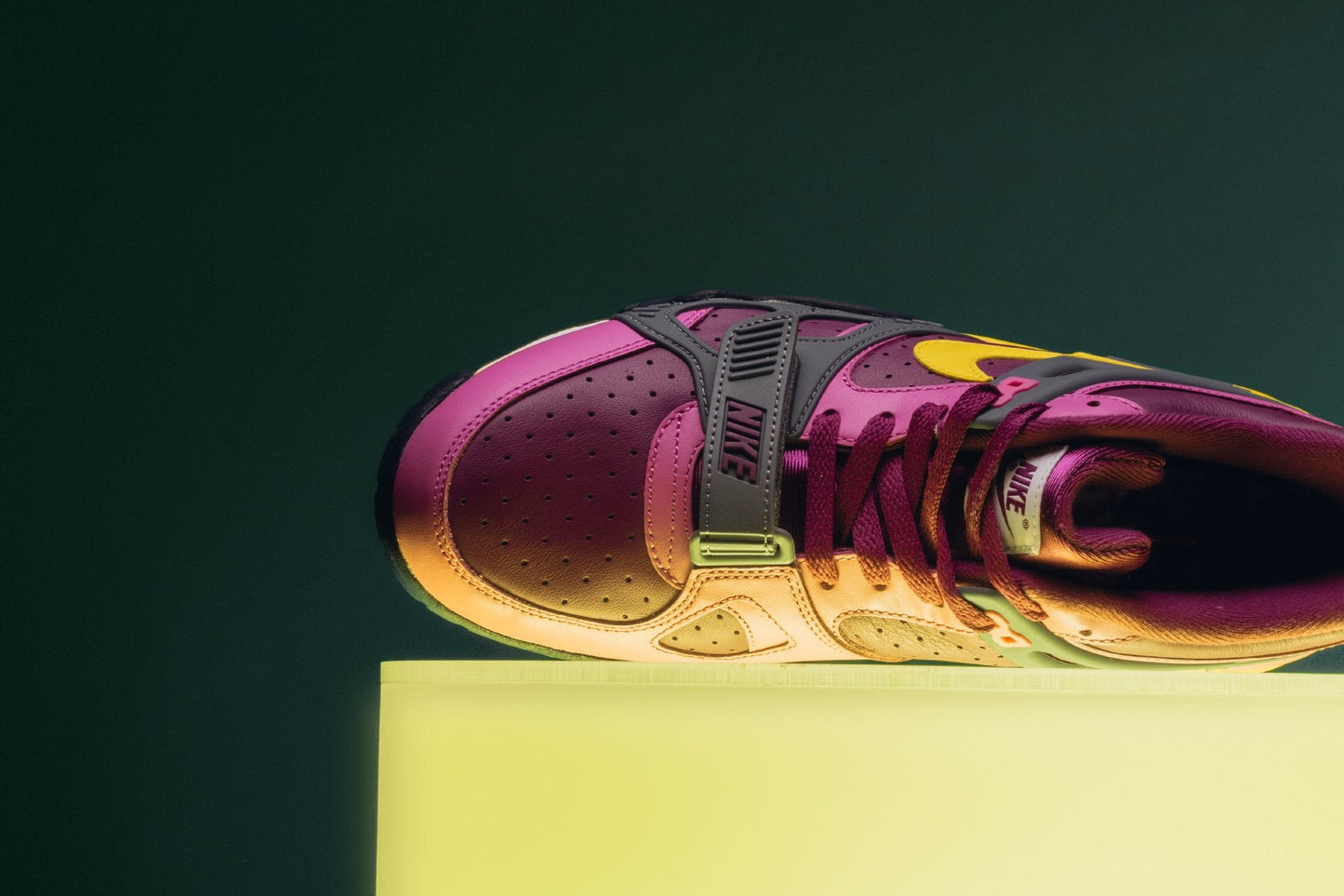 Air Trainer 3 - Viotech/Dandelion/Viola