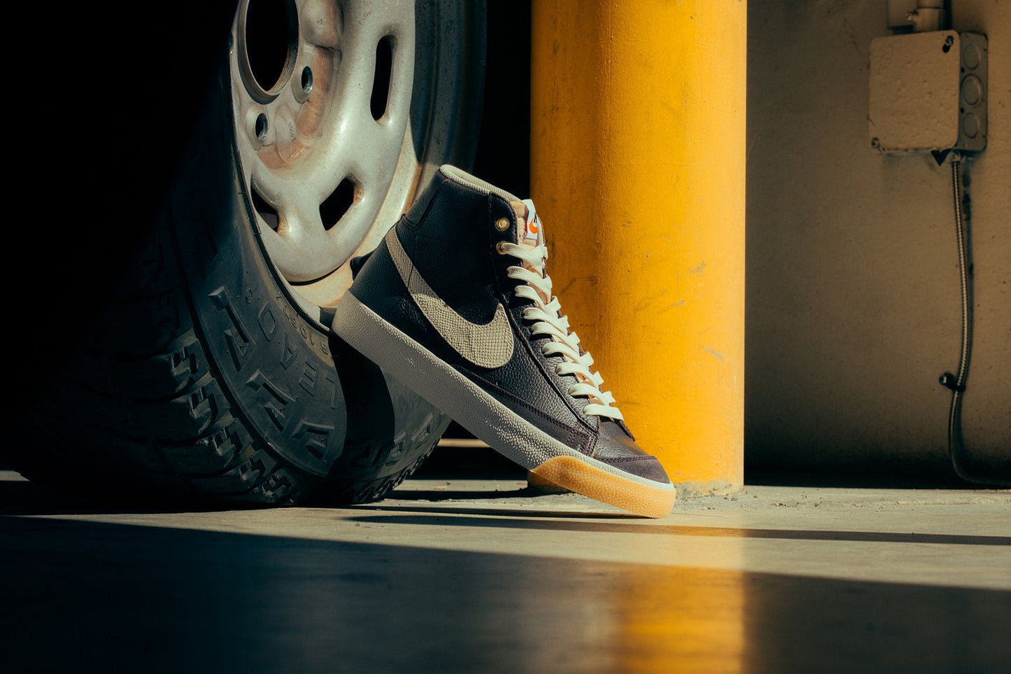 Blazer Mid '77 VNTG Snakeskin Swoosh - Velvet Brown