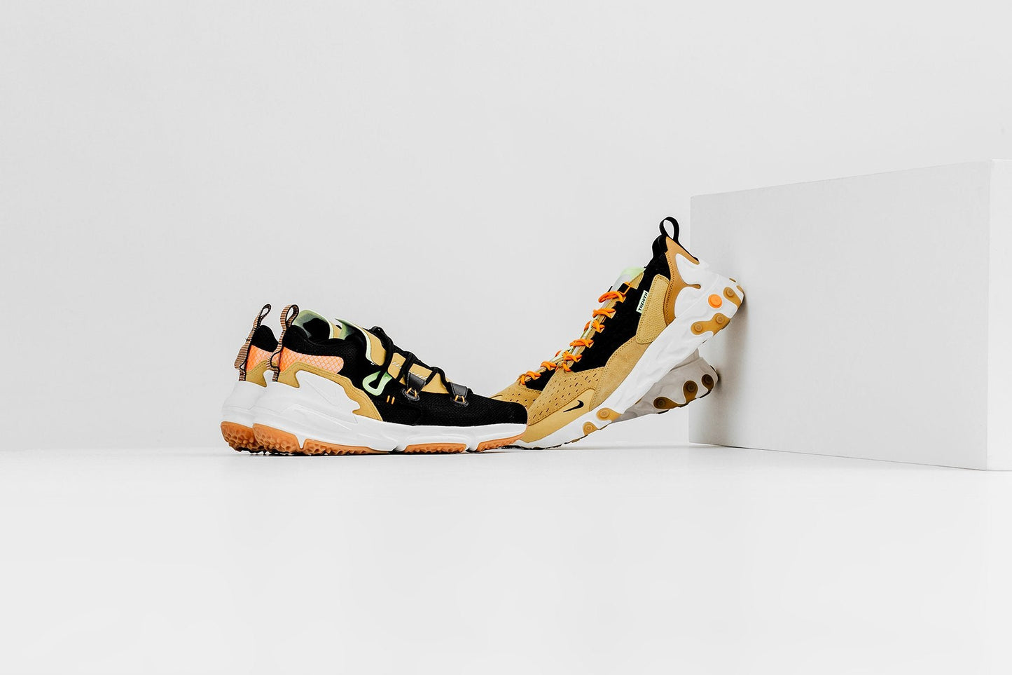 React Sertu - Club Gold/Black/Wheat/Bright Ceramic