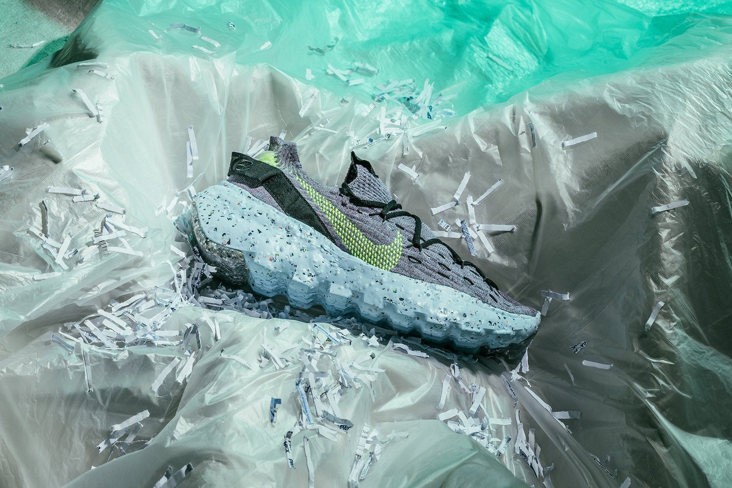 Space Hippie 04 - Grey/Volt