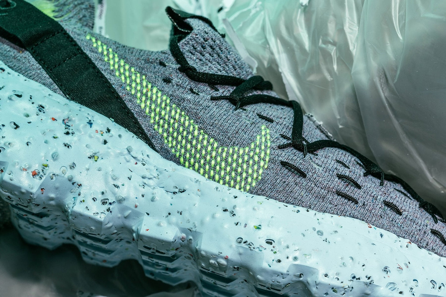 Space Hippie 04 - Grey/Volt