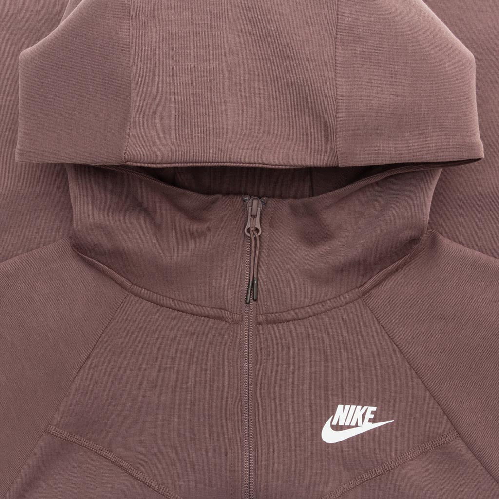 Sportswear Women's Windrunner Tech Fleece - Plum Eclipse/White