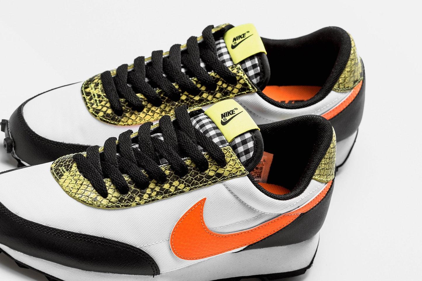 Women's Daybreak QS - Black/Total Orange/Dynamic Yellow