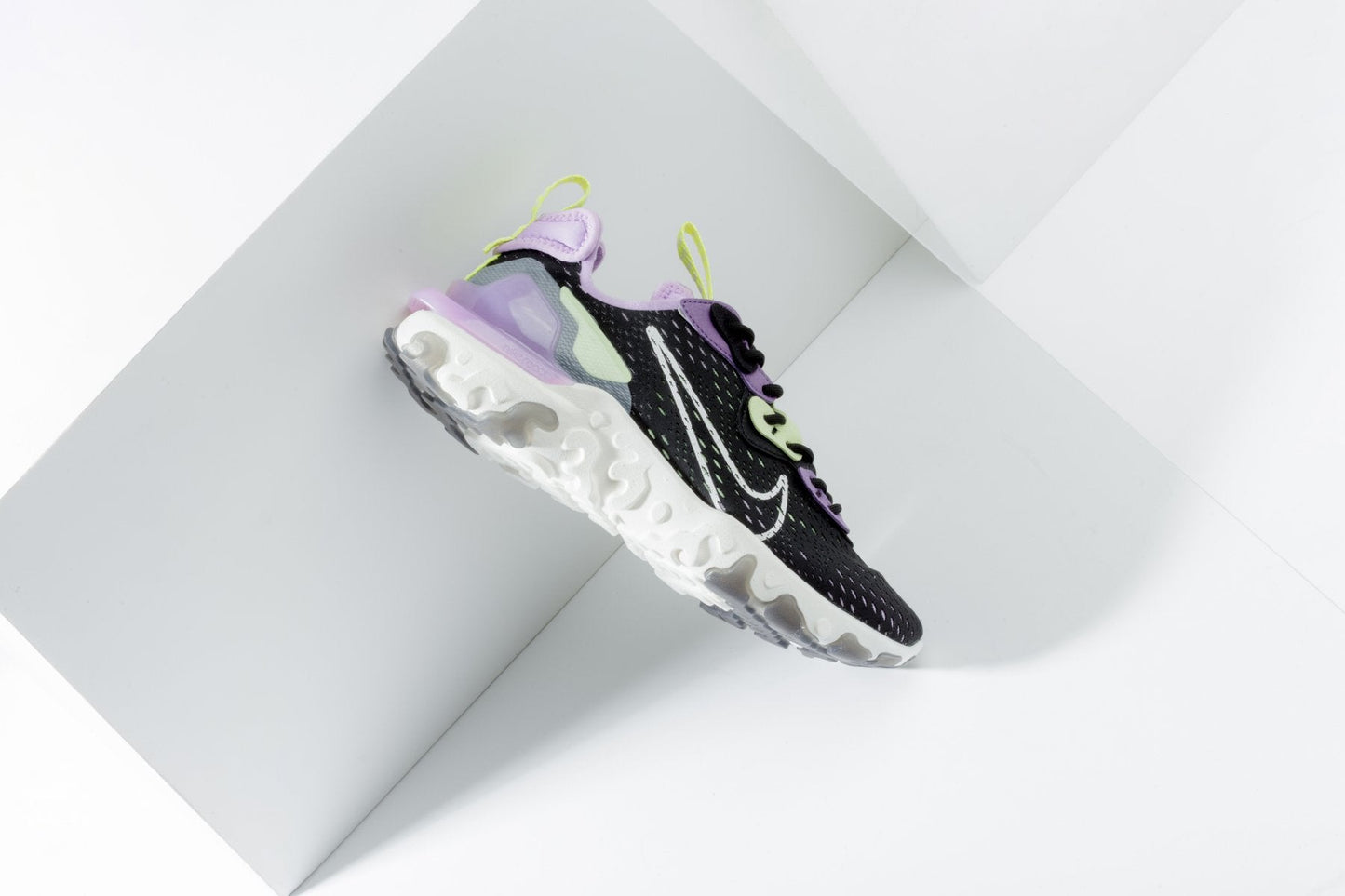 Women's React Vision - Black/Sail/Dark Smokey Grey/Gravity Purple