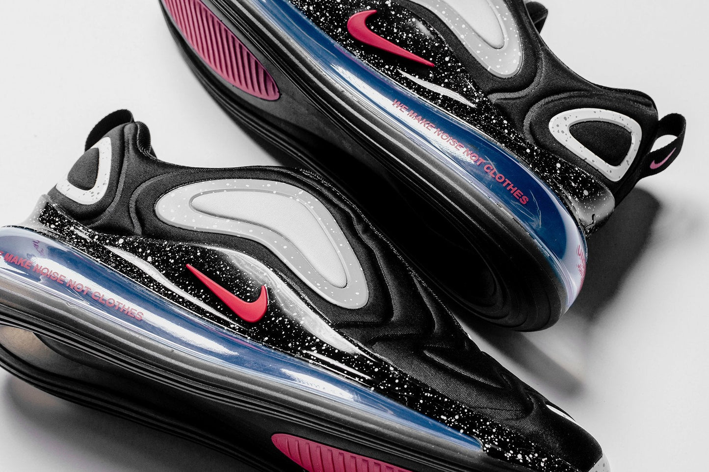 Nike x Undercover Air Max 720 - Black/University Red