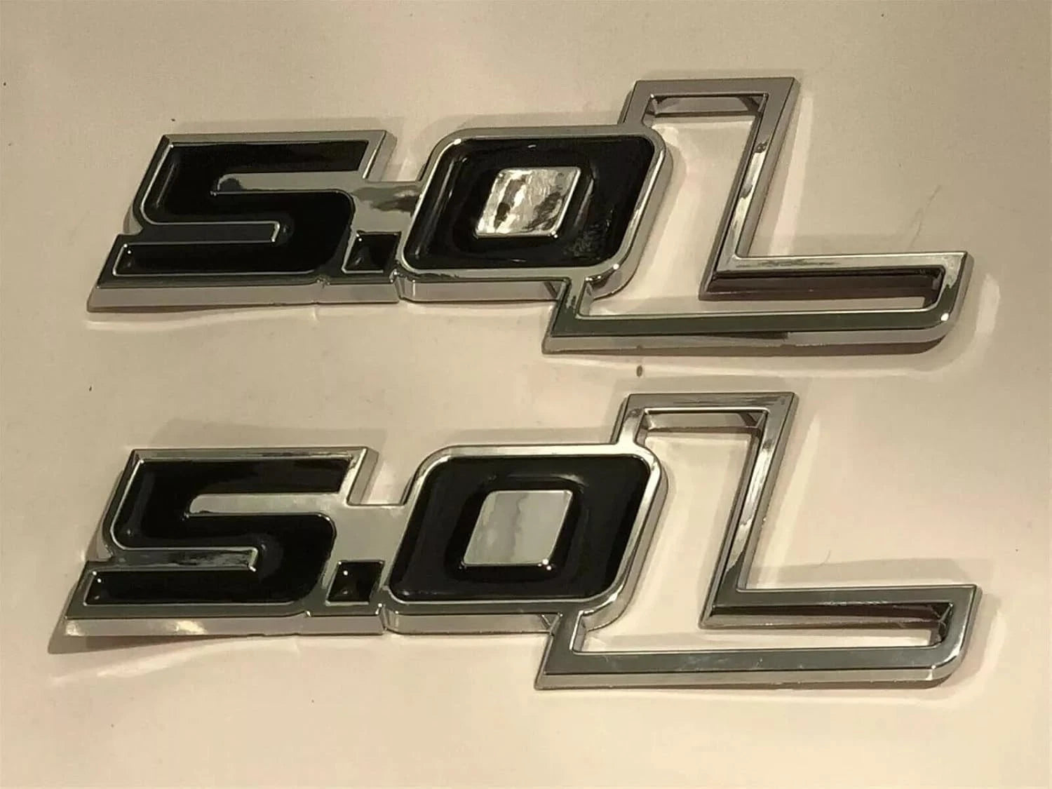 2pcs Universal 5.0L 5.0 Liter Sticker Decal Emblem Badge Engine Nameplate